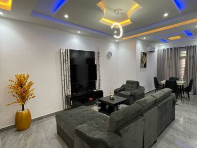 Driftwood Stylish 3-Bedroom Apartment in Prime Ikeja