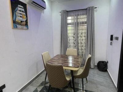 Elmcrest Exclusive 2-Bedroom Sanctuary Prestigious Ikeja GRA