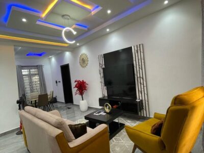 Elmcrest Exclusive 2-Bedroom Sanctuary Prestigious Ikeja GRA
