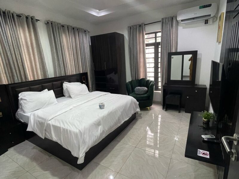 Briarfield 3 Bedroom Apartment Rental